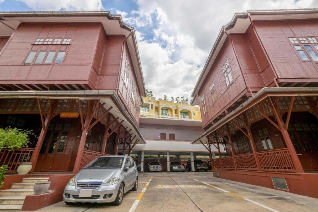 Oyo 1089 Baan Boran Khách sạn